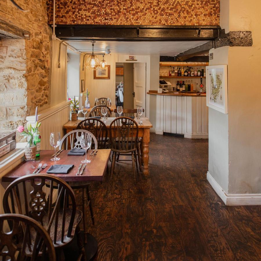 The George & Dragon Country Inn Seaton Extérieur photo